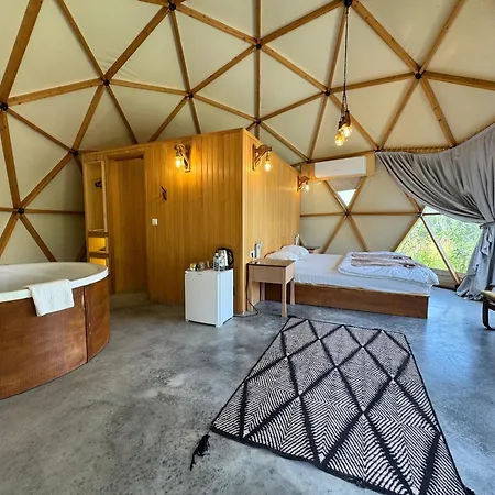 In Out Glamping Luxury tent