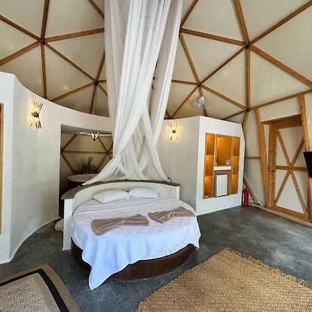 In Out Glamping