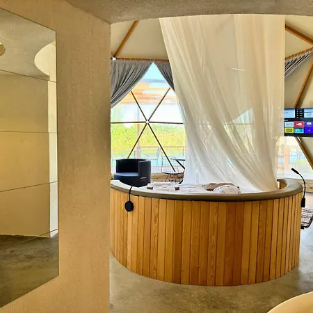 In Out Glamping Campismo de Luxo